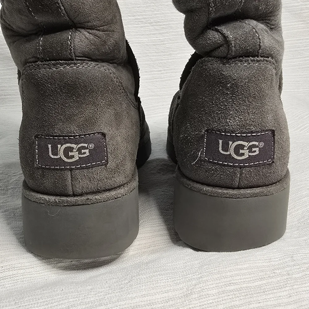 UGG Women's Classic Short II Grey Boots Size 7